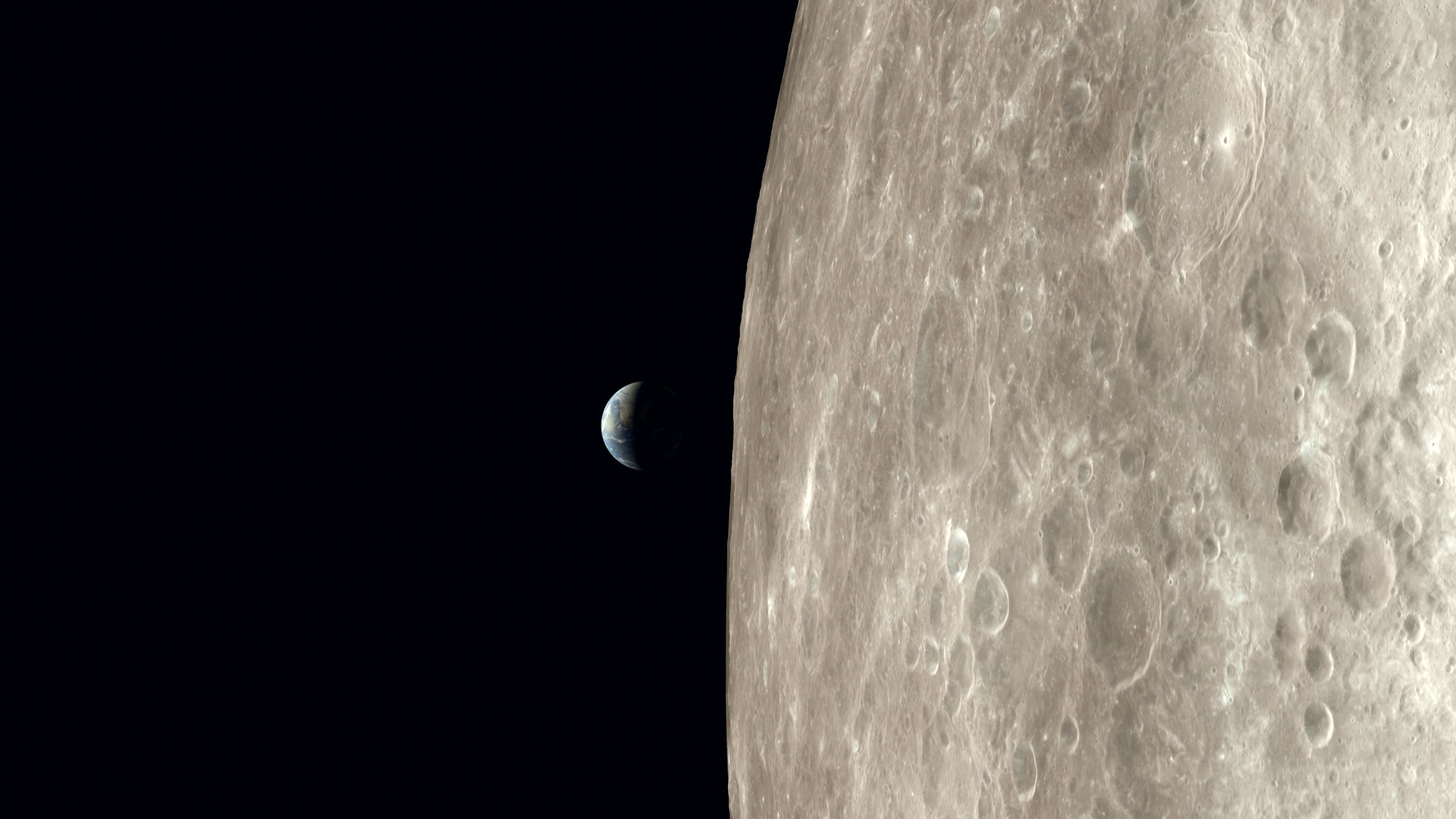 Earth rising over the lunar horizon, from NASA's Apollo 13 visualization